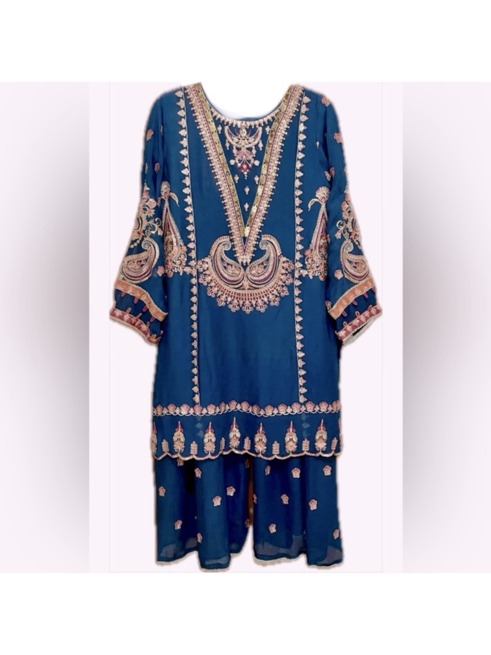 2pc Embroidered paisley print set